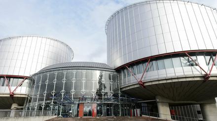 Der Europäische Gerichtshof für Menschenrechte hat die nachträgliche Verlängerung der Sicherungsverwahrung gebilligt.
