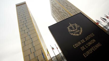 Der Europäische Gerichtshof (EuGH) verhandelt am morgigen Montag in Luxemburg über die Auslieferung von Straftätern. 
