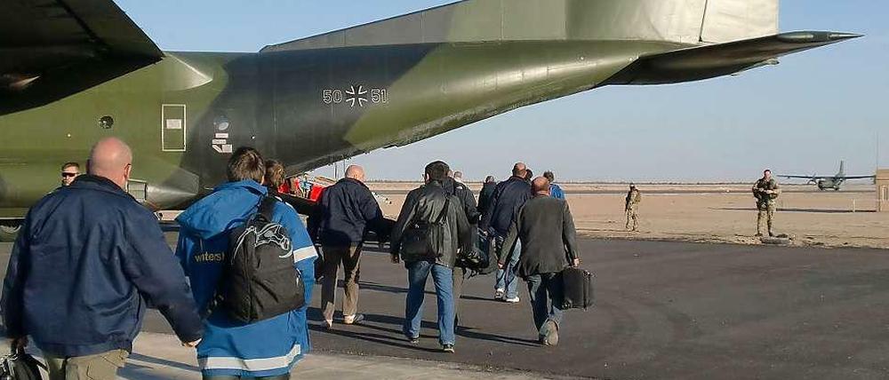 Im Februar 2011 wurden 132 Deutsche in Libyen mit Transall-Maschinen der Bundeswehr evakuiert. 