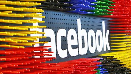 BND und Bundeswehr wollen soziale Netzwerke wie Facebook überwachen