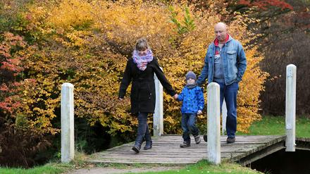 Familienministerin Schwesig will Eltern mehr Zeit mit ihren Kindern ermöglichen. 