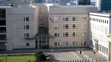 Auf die US-Botschaft sehen die "Spiegel"-Redakteure, wenn sie im Hauptstadtbüro aus dem Fenster schauen. 