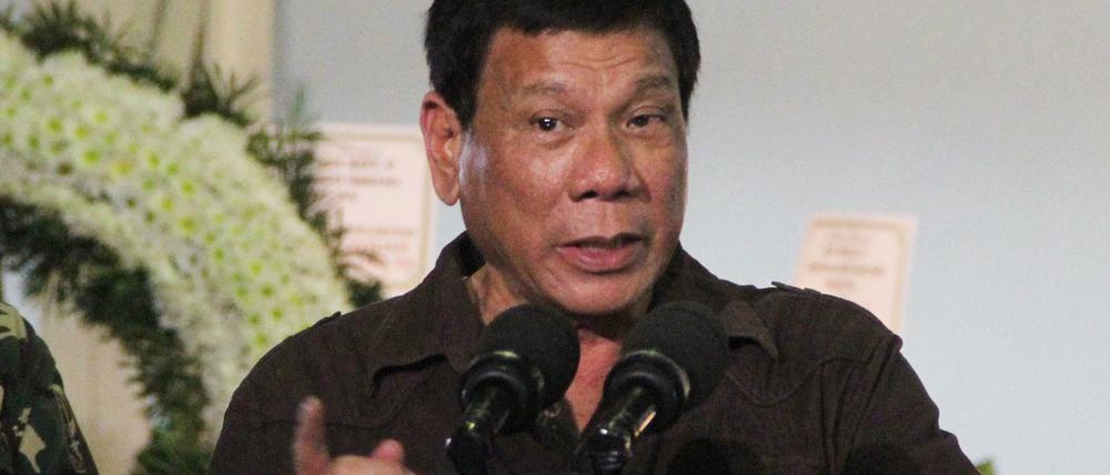 Fast 500 Drogenkriminelle sollen seit dem Amtsantritt von Duterte Ende Juni schon getötet worden sein. 