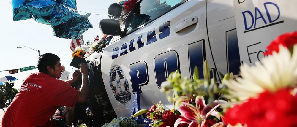 Gedenken an die erschossenen Polizisten in Dallas 