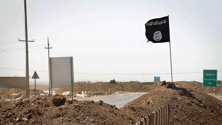 Die Flagge der islamistischen Terrorgruppe IS Irak. 
