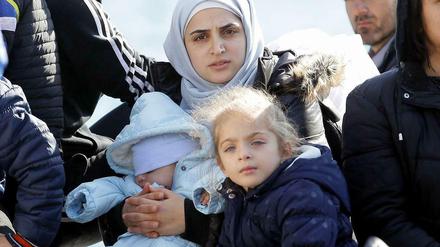 Eine Flüchtlingsfamilie ist im Mittelmeer gerettet worden.