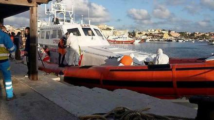 Ein Rettungsboot der italienischen Küstenwache.