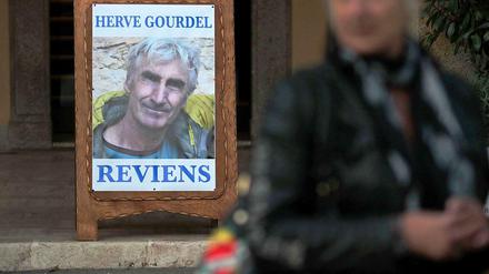 Vergeblich Hoffnung. Auf einem Schild vor einem Rathaus in Saint-Martin-Vesubie im Südosten Frankreich heißt es "Hervé Gourdel, komm zurück".