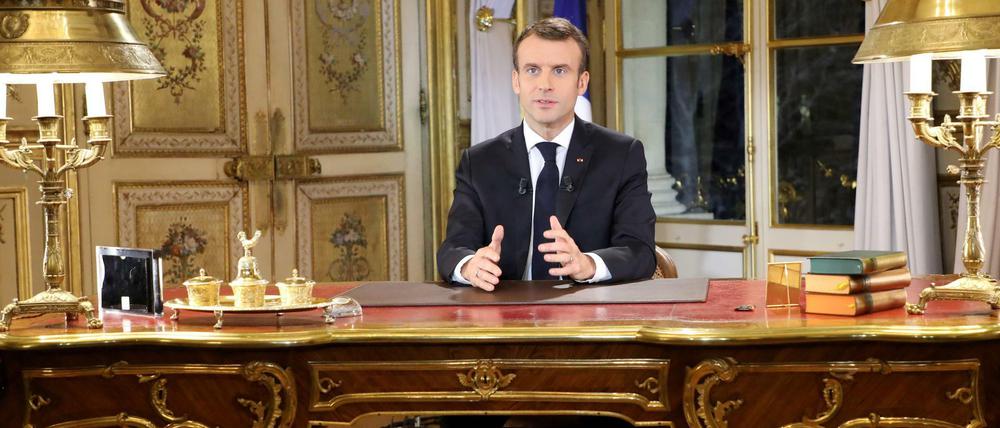 Frankreichs Präsident Emmanuel Macron bei seiner Rede an die Nation am Montagabend.
