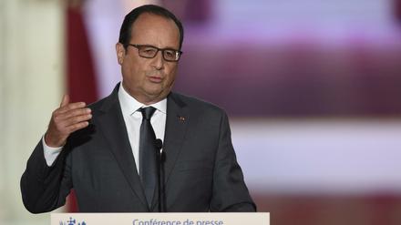 Hollande schloss den Einsatz von Bodentruppen im Kampf gegen den IS aus. 
