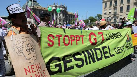 Mehr als 34.000 Menschen gingen am Donnerstag in der bayrischen Landeshauptstadt im Vorfeld des G-7-Gipfels auf die Straße.