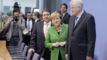 Merkel bleibt Kanzlerin, das Kabinett aber wohl überwiegend männlich. 