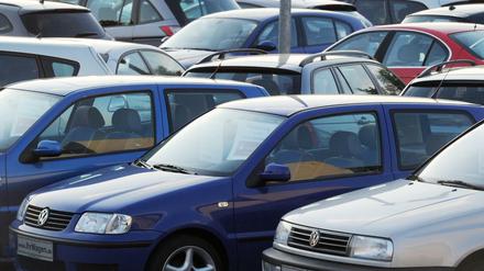 Beim Kauf eines Gebrauchtwagens befürchten viele Kunden, übers Ohr ghauen zu weren. Ein Urteil des Bundesgerichtshofes soll die Käuferrechte in Sachen Garantie stärken. 