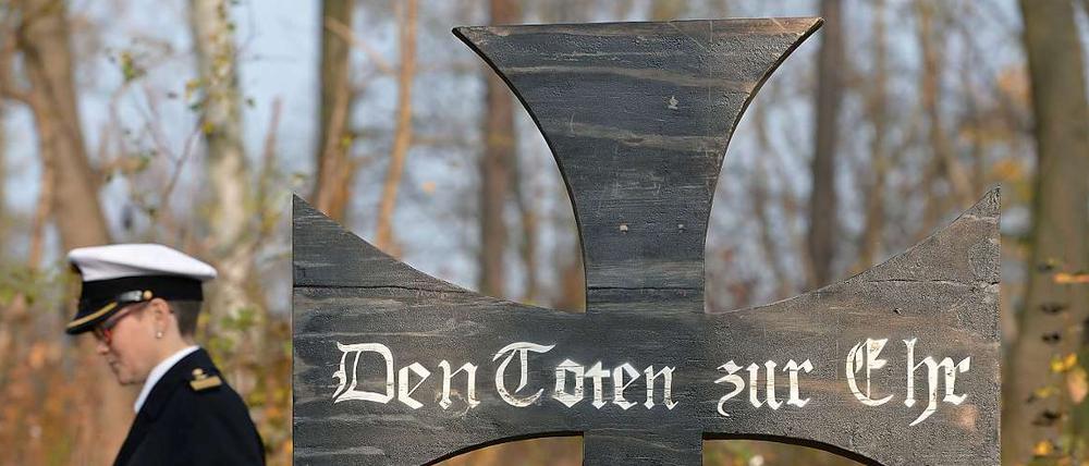 Die neue Gedenkstätte mit Ehrenhainen aus fünf Einsatzgebieten der Bundeswehr hat etwa zwei Millionen Euro gekostet. 