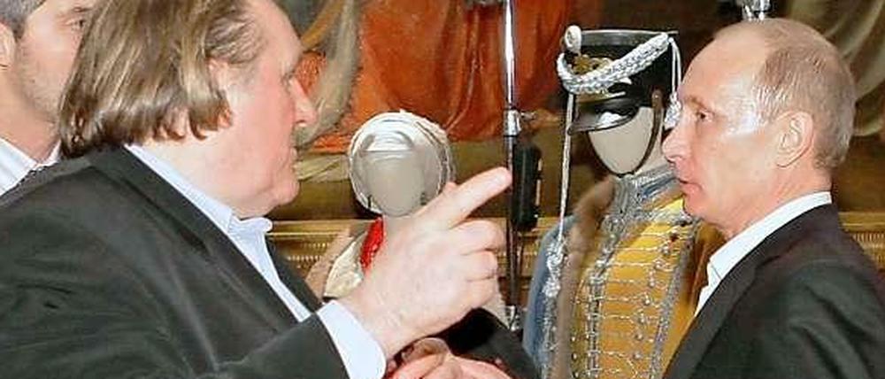 Depardieu und Putin bei einem Museumsbesuch in St. Petersburg.