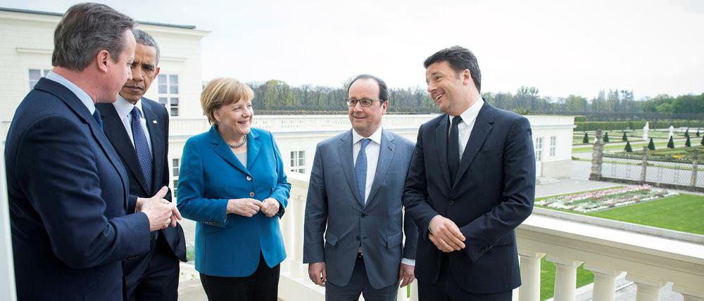 Gruppenbild mit Dame: Bundeskanzlerin Angela Merkel empfängt den britischen Premierminister David Cameron, US-Präsident Barack Obama, Frankreichs Präsidenten Francois Hollande und den italienischen Premierminister Matteo Renzi zu einem Minigipfel.