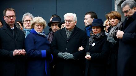 Seine Worte waren vorbildlich. Bundespräsident Frank-Walter Steinmeier (Mitte) benutzte am Jahrestag des Anschlags vom Breitscheidplatz nicht die abgedroschenen Floskeln.