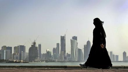 Tradition trifft Moderne. Vor allem in der katarischen Hauptstadt Doha schickt sich das Herrscherhaus an, das Land zu öffnen.