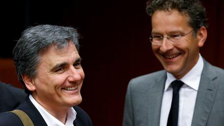 Wiedersehen in Brüssel. Der griechische Finanzminister Tsakalotos (links) und Euro-Gruppenchef Dijsselbloem am Montag.