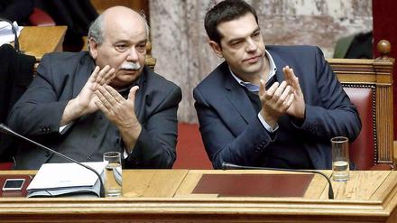 Griechenlands Innenminister Nikos Voutsis, Regierungschef Alexis Tsipras.
