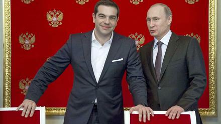 Der griechische Premier Tsipras und Russlands Präsident Wladimir Putin sollen den Milliarden-Deal eingefädelt haben.