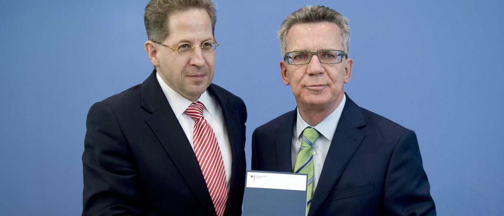 Verfassungsschutzchef Hans-Georg Maaßen und Innenminister Thomas de Maiziere. 