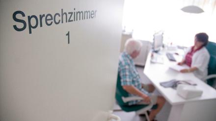 Zunehmend weiblich. In Deutschland praktizieren immer mehr Ärztinnen.