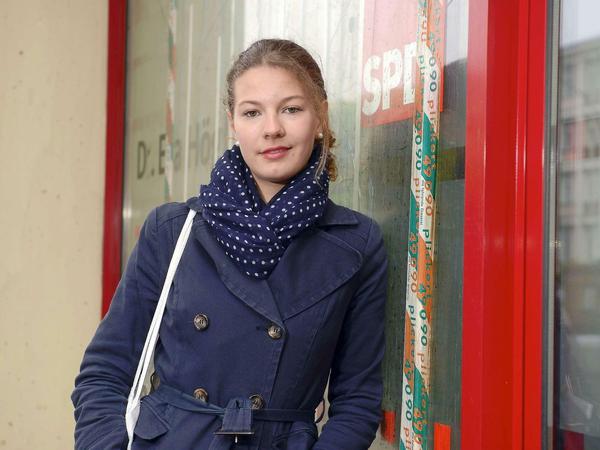 Heike Hoffmann (15) ist der SPD im August 2012 beigetreten. Neben der Schule engagiert sie sich als stellvertretende Wahlkampfbeauftragte der Jusos in Charlottenburg-Wilmersdorf und als Sprecherin der Juso-Schüler in Berlin.