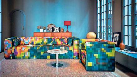 Textilkunst aus Spanien. Das "Pixel Sofa" von Cristian Zuzunaga.