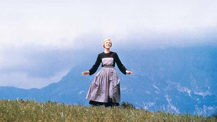 Abbildung ähnlich. Im oscarprämierten Musicalfilm „The Sound of Music“ prägte Julie Andrews als Nonne Maria 1965 das Bild von Österreich in der Welt.