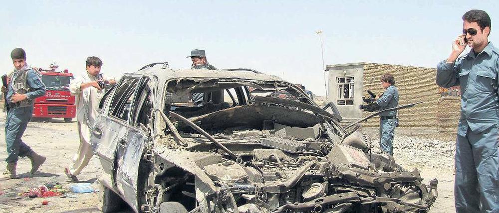 Bei einem Anschlag auf einen Militärkonvoi werden in Afghanistan zwei Bundeswehr-Soldaten verletzt. 