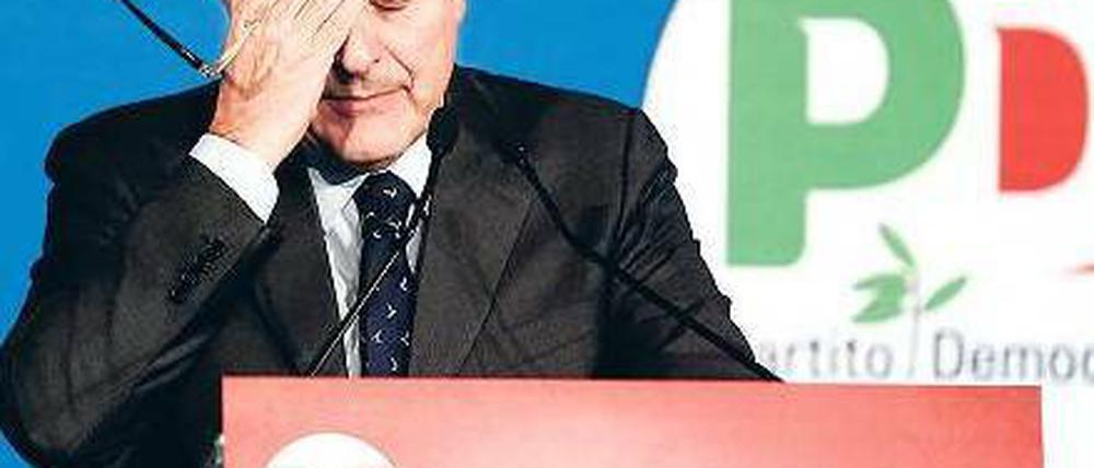 Enttäuscht: Pier Luigi Bersani, Chef des „Partito Democratico“, war sich monatelang seines Sieges sicher. Doch der Vorsprung von Mitte-Links auf Berlusconis Lager ist hauchdünn. Foto: T. Gentile/rtr