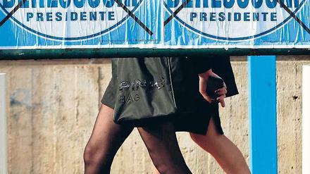Nichts wie weg: Berlusconis Partei „Volk der Freiheit“ scheint vorerst aus dem Spiel – die Sozialdemokraten lehnen eine große Koalition kategorisch ab. Foto: Alessandro Bianchi/rtr