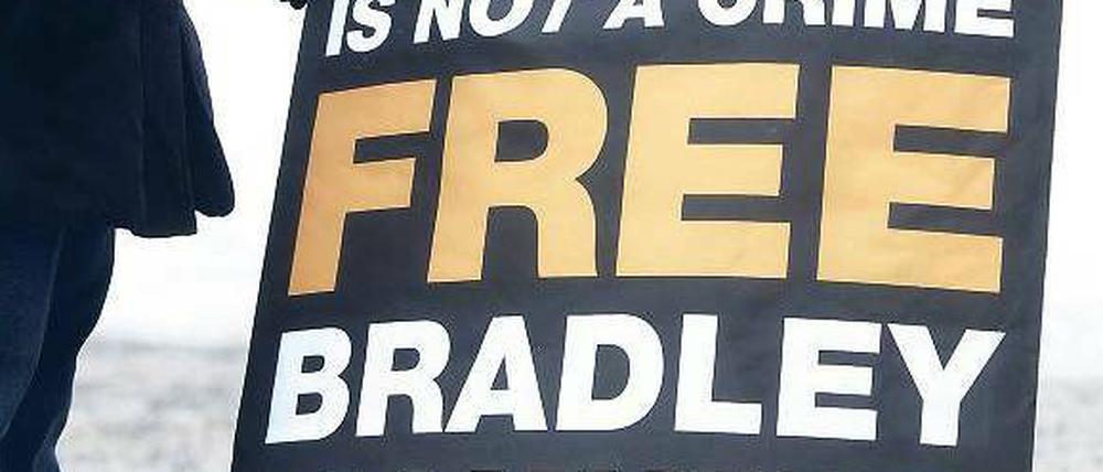 Aktionstag. Vor kurzem gab es weltweit Proteste gegen die lange Untersuchungshaft von Bradley Manning. Sie dauert bereits mehr als 1000 Tage. 