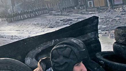 Ruhe vor dem nächsten Sturm? Von einer Entspannung der Lage ist in Kiew nichts zu spüren. Landesweit haben Demonstranten am Wochenende öffentliche Gebäude besetzt.