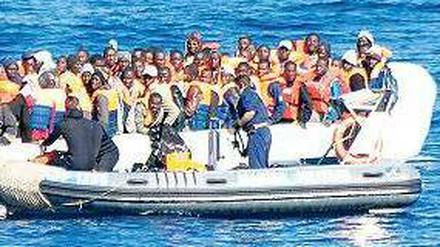 Gerettet. In den vergangenen Tagen kamen allein nach Italien 1000 Afrikaner. Foto: AFP