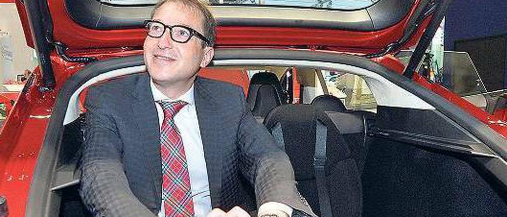 Verkehrsminister Alexander Dobrindt soll für die CSU die Pkw-Maut durchsetzen. 