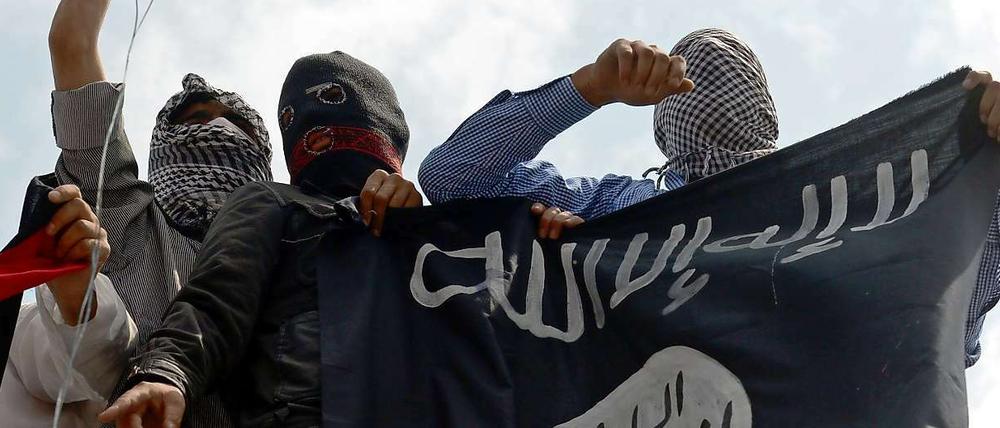 In Irak und Syrien schließen sich zunehmend deutsche Dschihadisten islamistischen Terrormilizen an. 