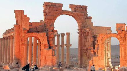 Zunächst gerettet? Die historischen Ruinen von Palmyra könnten die erste Gefahr überstanden haben. Der Islamische Staat soll sich nach Angaben der syrischen Behörden aus dem nördlichen Teil Tadmurs wieder zurückgezogen haben.
