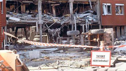 Ihr größter Bombenanschlag. Der schwer beschädigte Gefängnisbau in Weiterstadt bei Darmstadt 1993. 
