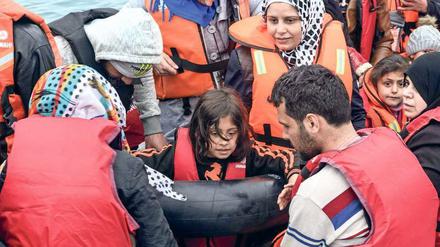 Gerettet – vorerst. Immer noch kommen weitere Flüchtlinge aus der Türkei mit Booten auf Chios an.