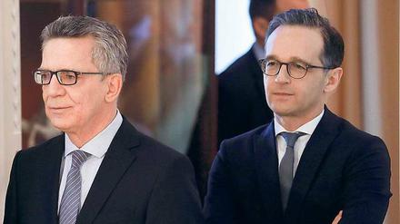 Härte zeigen. Bundesinnenminister Thomas de Maizière (CDU) und Bundesjustizminister Heiko Maas (SPD).