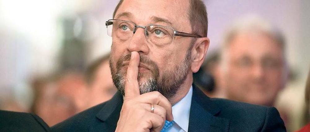 Gedankenspiel. SPD-Chef Martin Schulz will eigentlich öffentlich nicht über Koalitionsoptionen sinnieren. Nun schlug er versöhnliche Töne gegenüber der FDP an. 