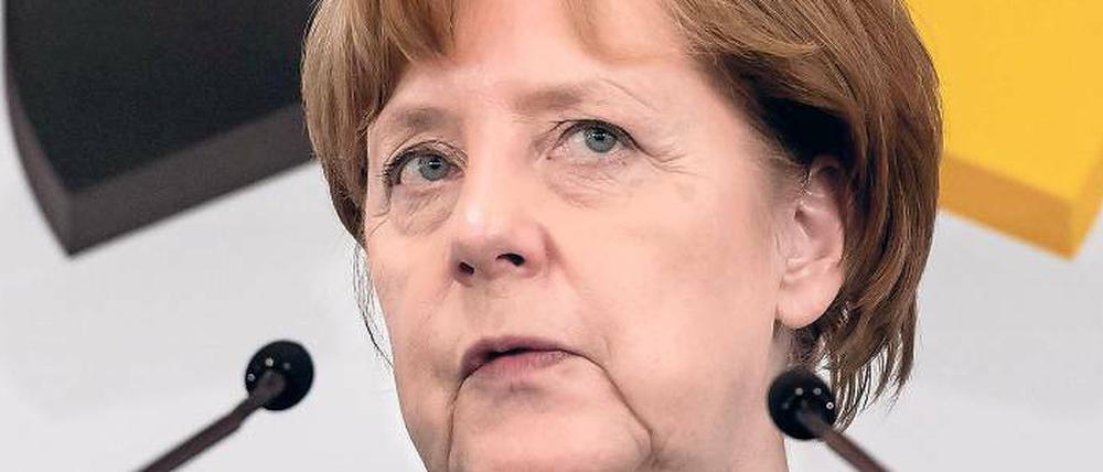 Zu Gast in Bayern. Nach dem Terror in Manchester sagten Angela Merkel (CDU) und Horst Seehofer (CSU) den Besuch in einem Bierzelt ab. 