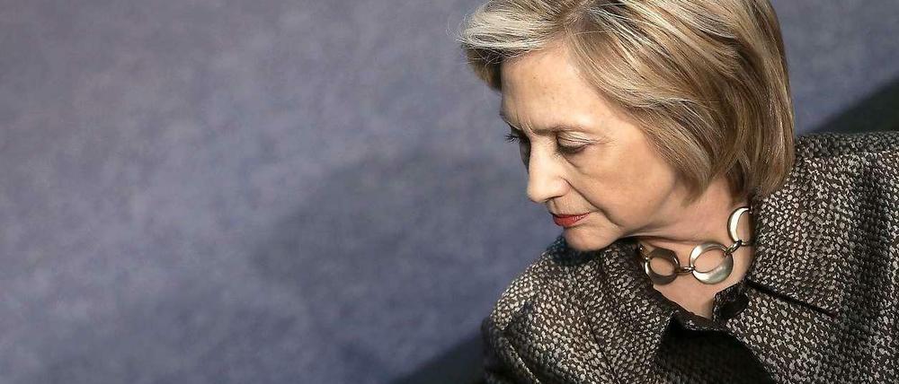 Hillary Clinton steht nach der Spenden-Affäre der Clinton Foundation in der Kritik.