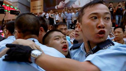 Immer wieder kommt es zu gewaltsamen Zusammenstößen bei den Protesten in Hong Kong.