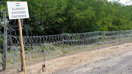Ungarns Grenze ist mit einem Zaun gesichert. 