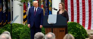 Vorstellung von Amy Coney Barrett im Rosengarten des Weißen Hauses: Donald Trump und sechs weitere Anwesende sind infiziert.