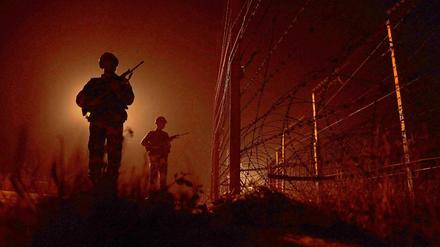 Indische Patrouille: Bei Grenzkonflikten mit Pakistan gab es in letzter Zeit mehrere Tote.