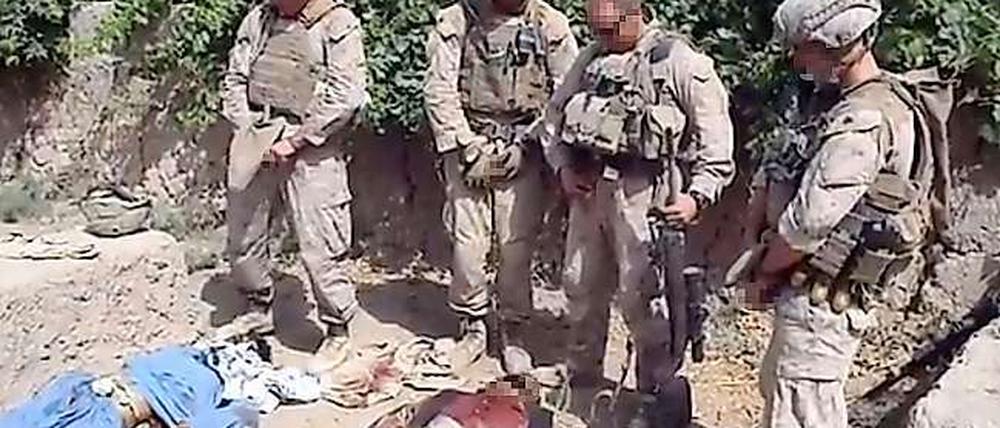 Die vier US-Marines aus dem Video wurden mittlerweile identifiziert und sollen bestraft werden.